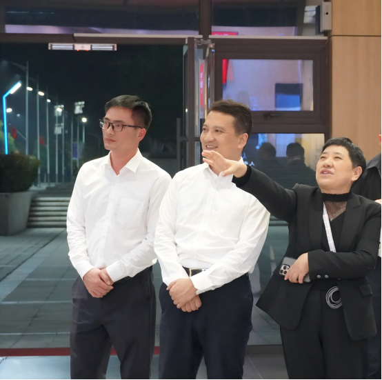 1760516535105816.png image.png