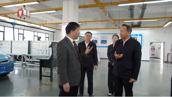 1761179317102729.png image.png